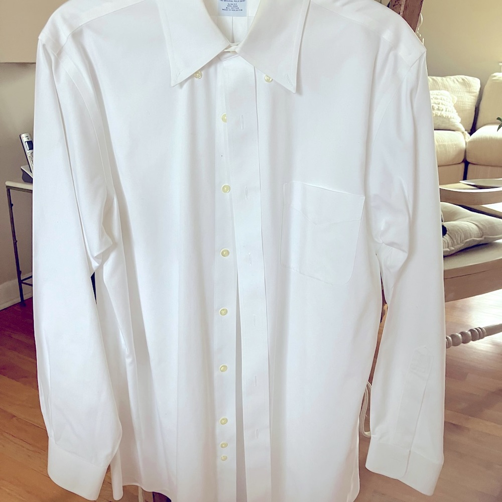 Slim fit, non iron button down.